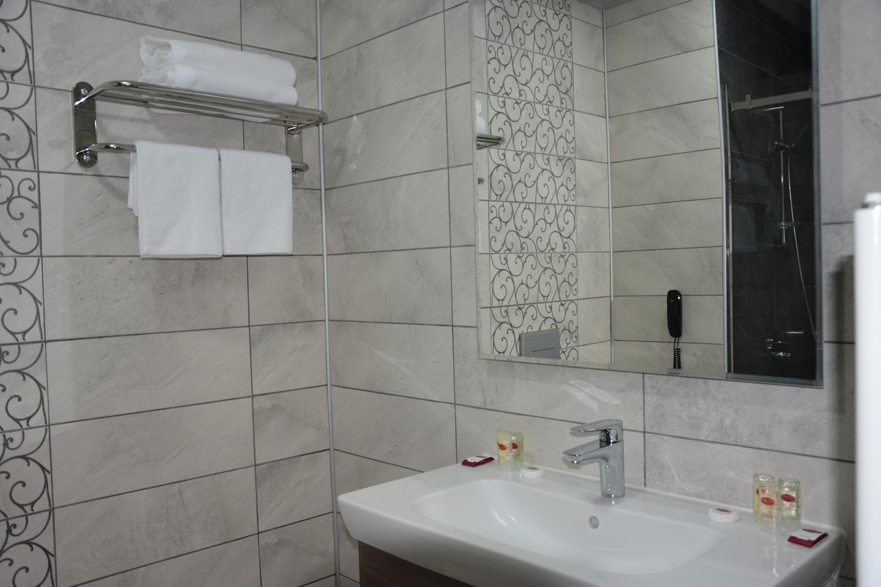 Winter City Hotel Kars Bagian luar foto