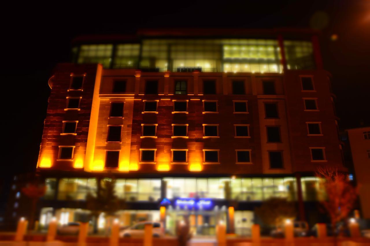 Winter City Hotel Kars Bagian luar foto